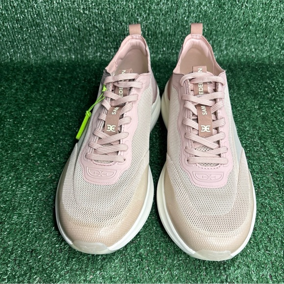 NEW - Sam Edelman Women's "Sarita" Lace Up Performance Sneaker Pink Size 10 M - Picture 2 of 10